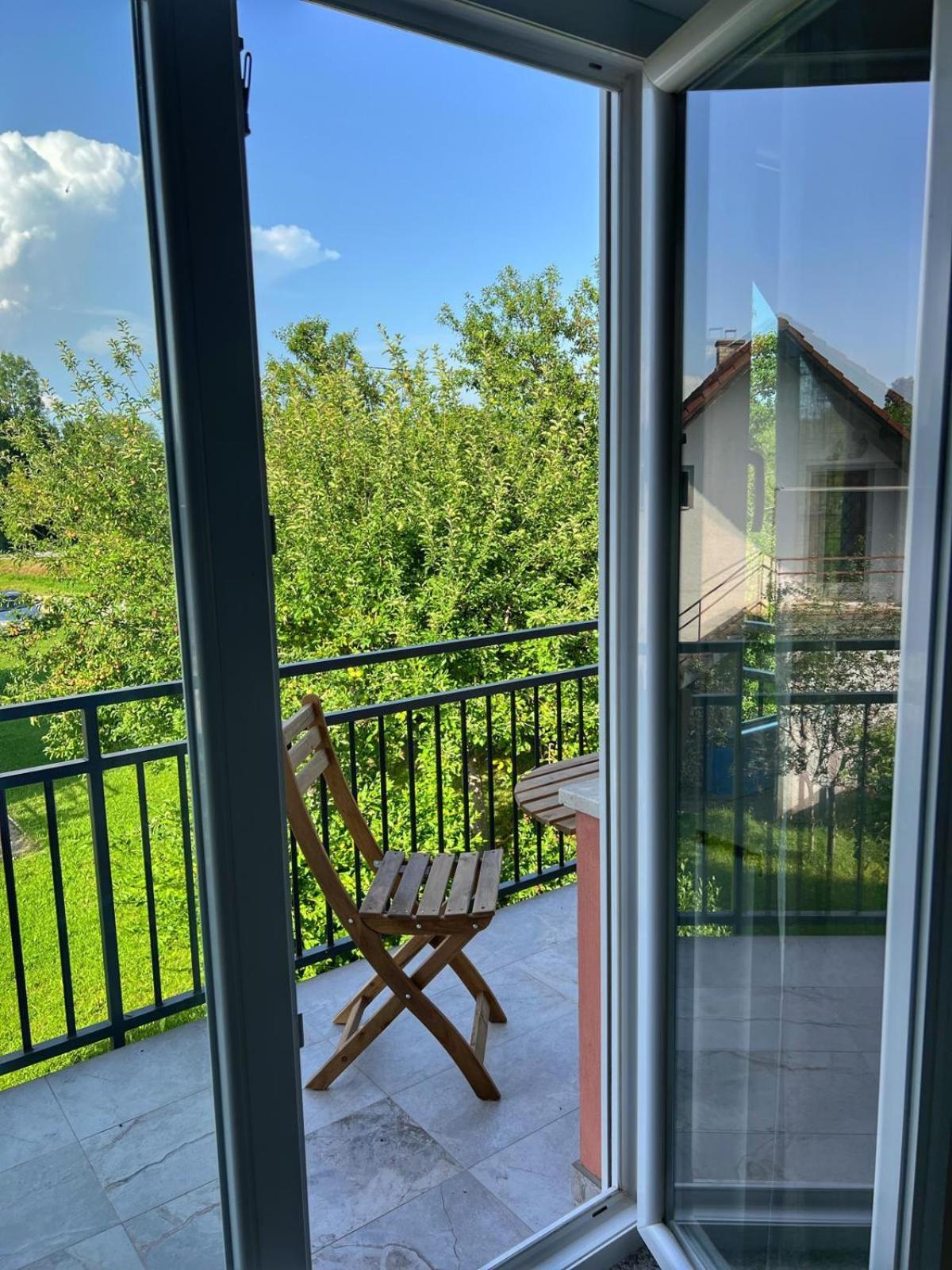 Apartman Cherry Plitvice Lakes Irinovac ภายนอก รูปภาพ